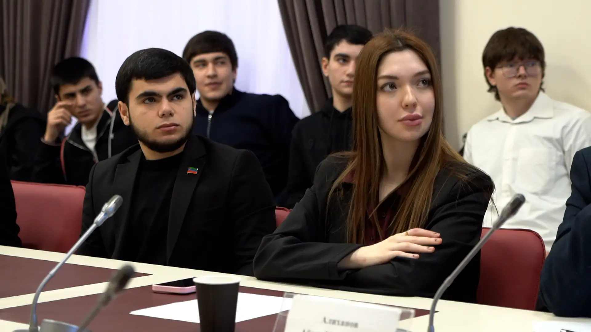 «Диалог мира. Связь религий и народов». В Дербенте обсудили работу по сохранению межконфессионального мира